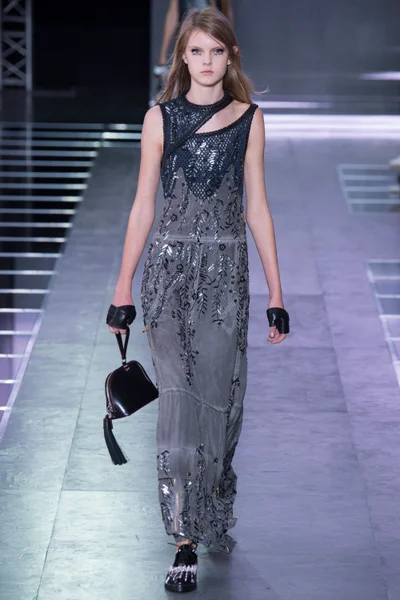 Look 13